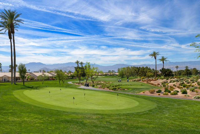 78391 Desert Willow Drive, Palm Desert CA: https://media.crmls.org/mediaz/13a14b89-a430-43c4-b339-7e6762a61ad3.jpg