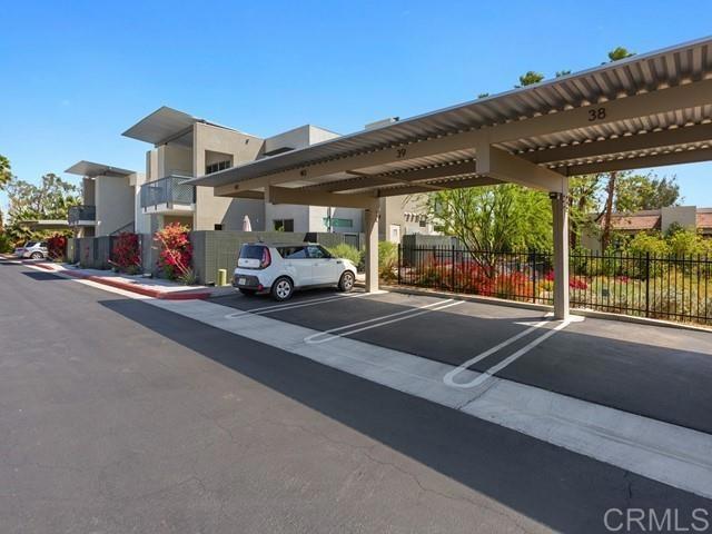 175 The Riv, Palm Springs CA: https://media.crmls.org/mediaz/13a17a38-e9e2-4efe-b4f6-2464c7220f37.jpg