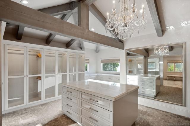 4540 Los Pinos, Rancho Santa Fe CA: https://media.crmls.org/mediaz/13a1a3d6-8749-43d7-aac9-c99eacb8af3d.jpg