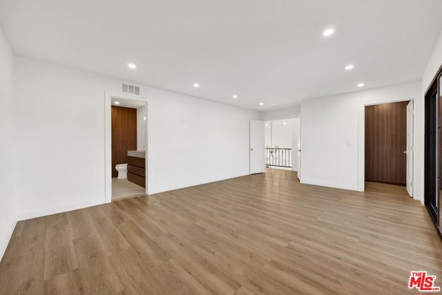 8815 Sari Avenue photo 18