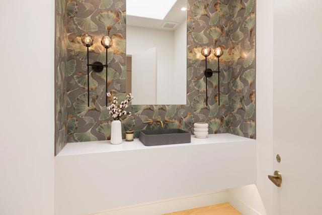9 Regency Drive, Rancho Mirage CA: https://media.crmls.org/mediaz/13a1ea30-e75a-47fb-a589-541d9eda7d8f.jpg