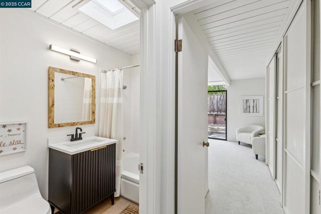 243 Santa Fe Dr, Walnut Creek CA: https://media.crmls.org/mediaz/13a1f2b4-70e4-4ebc-b348-839f3ac8976b.jpg