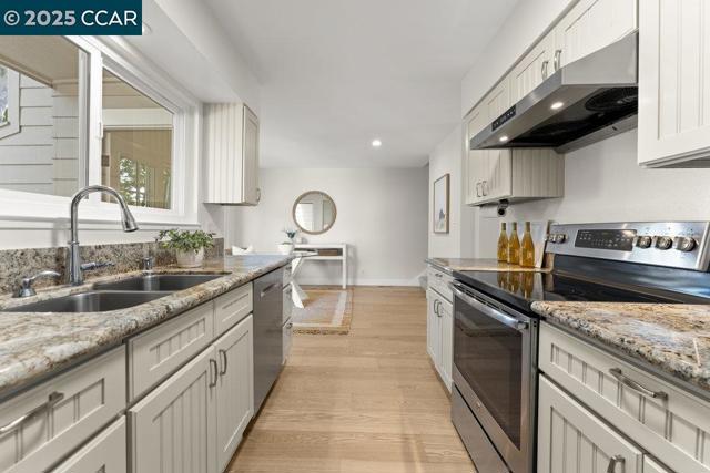412 Woodminster, Moraga CA: https://media.crmls.org/mediaz/13a26c02-55a3-4c00-9855-58f8f2a97247.jpg