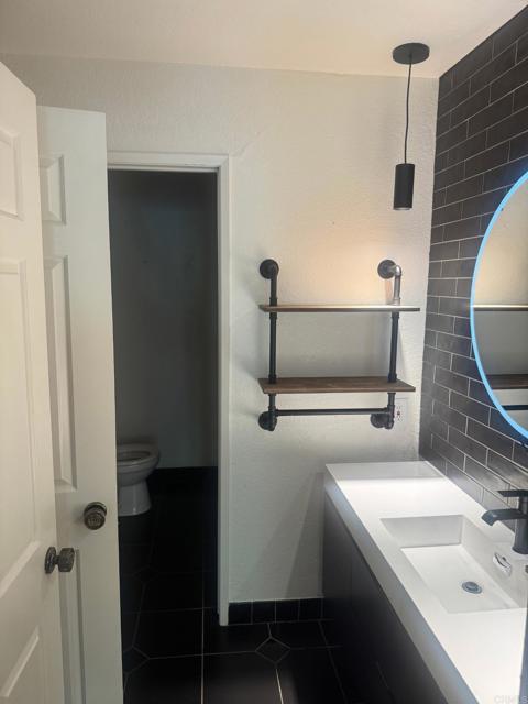 Detail Gallery Image 9 of 14 For 1355 N Sierra Bonita Ave #204,  West Hollywood,  CA 90046 - 1 Beds | 1 Baths