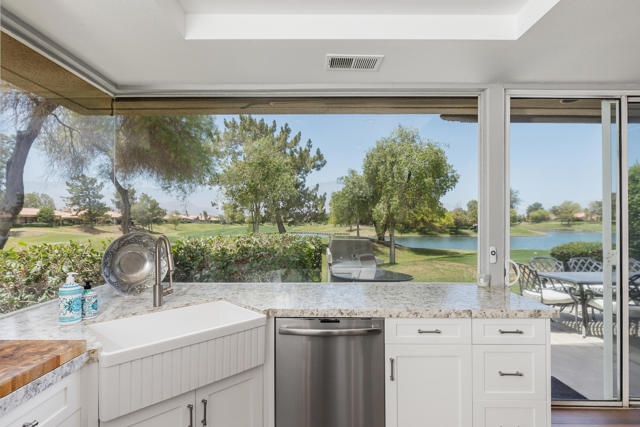 27 Oak Tree Drive, Rancho Mirage CA: https://media.crmls.org/mediaz/13a2be9f-806f-4e8b-b11e-27ff5c6926da.jpg