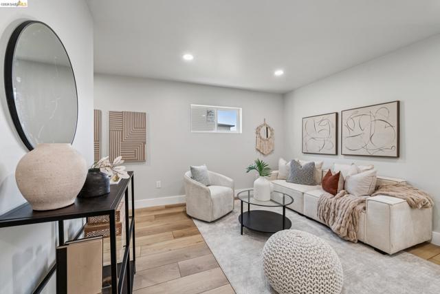 Image 33 of 54 For 7807 Outlook Ave