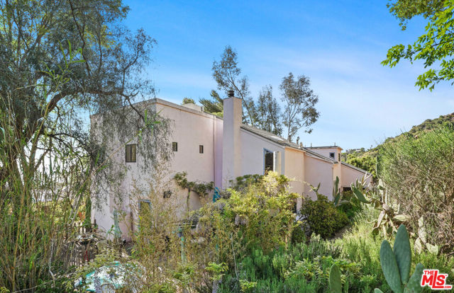 190 Loma Metisse Road, Malibu, CA 90265