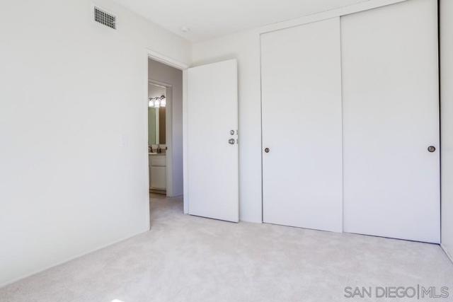 5450 Kiowa Dr, La Mesa CA: https://media.crmls.org/mediaz/13a36c9b-1f3e-4141-8a03-56e08cd9e3b2.jpg