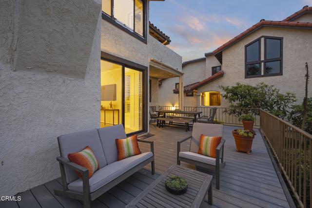 2205 Vina Del Mar, Oxnard CA: https://media.crmls.org/mediaz/13a3a3b6-de69-4733-8550-252182570ae1.jpg