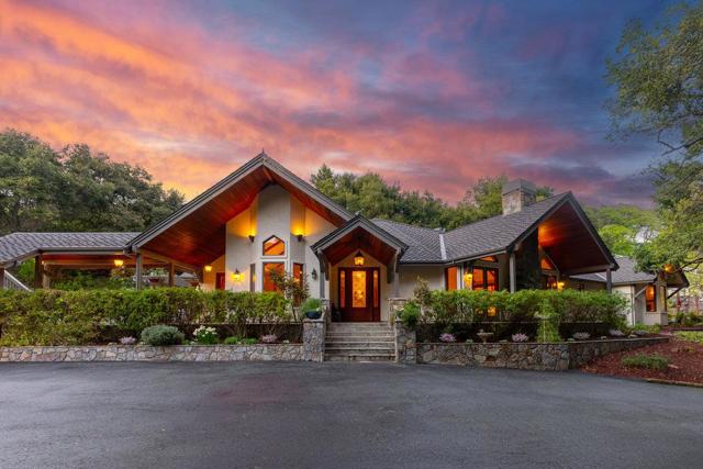 14205 Shannon Road, Los Gatos CA: https://media.crmls.org/mediaz/13a623b8-9d11-4b17-be63-b0ed413f397b.jpg