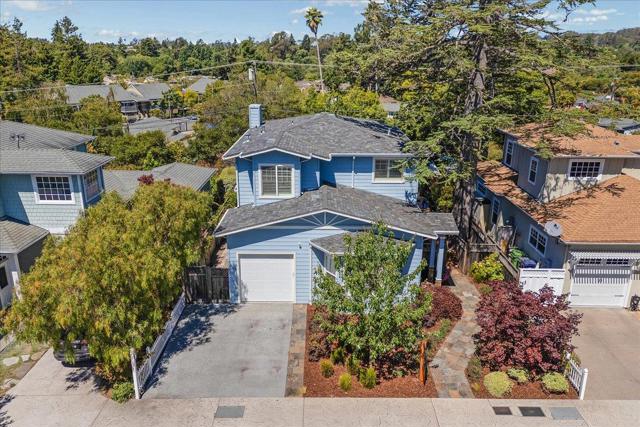 513 Hill Street, Capitola CA: https://media.crmls.org/mediaz/13a6cb4f-bc22-463e-92f7-718584d6632b.jpg