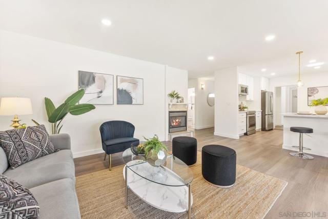 4527 Chinook Court, San Diego CA: https://media.crmls.org/mediaz/13a747b2-1ce1-4425-8a9f-88234b45311b.jpg