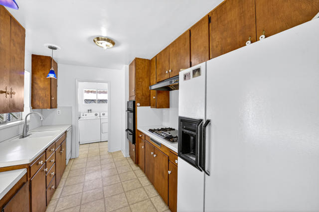 765 N Paseo De Anza, Palm Springs CA: https://media.crmls.org/mediaz/13a74a8f-3eb6-46a2-b4c7-9d57057b542e.jpg