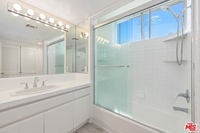 171 N Church Lane, Los Angeles CA: https://media.crmls.org/mediaz/13a9463d-691d-428f-b35c-ceefd76b8f92.jpg