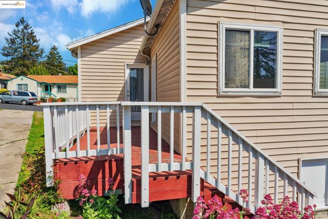 2116 LUNA AVENUE, San Leandro CA: https://media.crmls.org/mediaz/13aa9651-5d81-43f7-86f2-f0facbf13c79.jpg