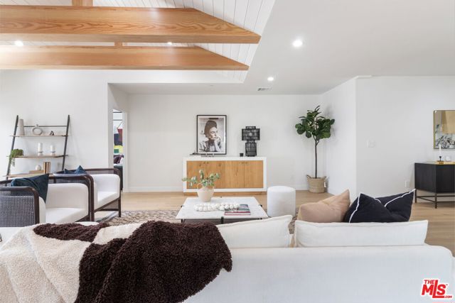 Image 19 of 56 For 4525 Greenbush Avenue