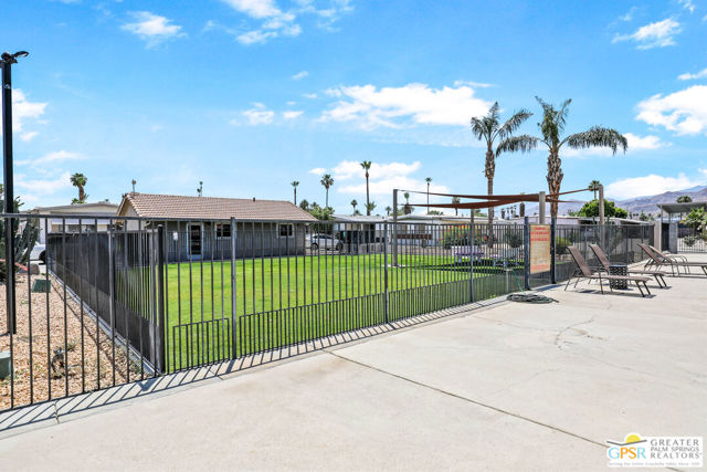 80 Dunes Circle, Cathedral City CA: https://media.crmls.org/mediaz/13aaf17e-2dd4-4eb4-9309-e5d42be4a662.jpg