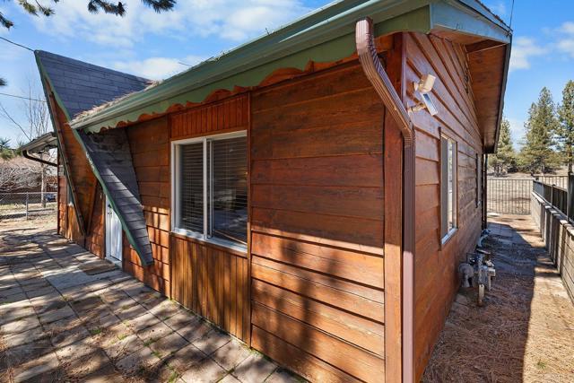 Detail Gallery Image 4 of 39 For 665 Metcalf Ln, Big Bear Lake,  CA 92315 - 2 Beds | 1 Baths