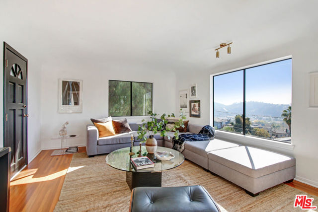 Image 3 for 3072 Knob Dr, Los Angeles, CA 90065