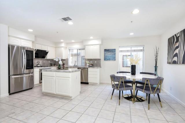 3111 White Riesling Place, San Jose CA: https://media.crmls.org/mediaz/13acd737-8b08-46a8-800d-3fd4b6a3c803.jpg