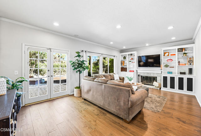 3128 Casino Drive, Thousand Oaks CA: https://media.crmls.org/mediaz/13ad0e95-6520-4d42-bf8f-65ef9f189fc1.jpg