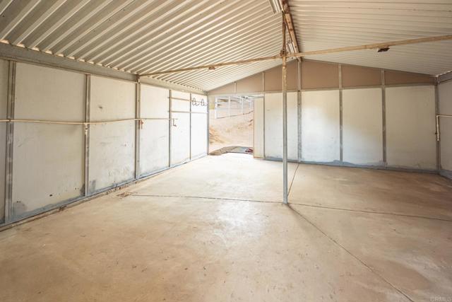 11112 Calgary Way, Valley Center CA: https://media.crmls.org/mediaz/13addfd5-5aeb-4173-bed7-1638aad20641.jpg