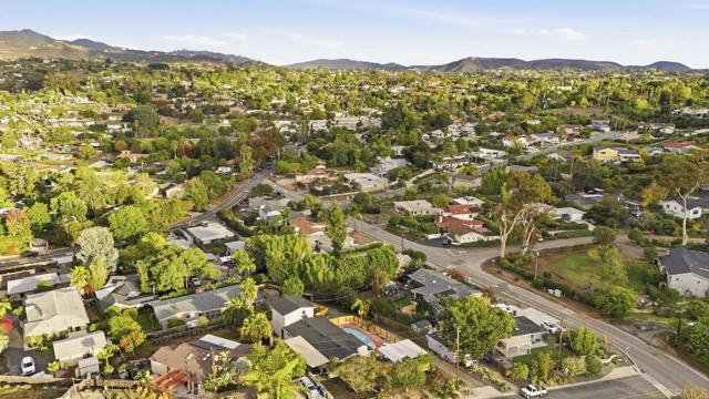 Detail Gallery Image 41 of 43 For 1019 Torole Cir, Vista,  CA 92084 - 3 Beds | 2 Baths