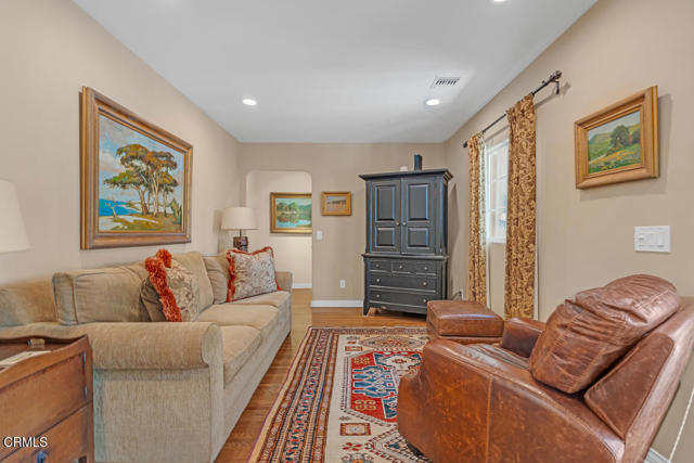 110 Glen Summer Road, Pasadena CA: https://media.crmls.org/mediaz/13adeb7b-e302-476e-b5dc-25b45407fc39.jpg