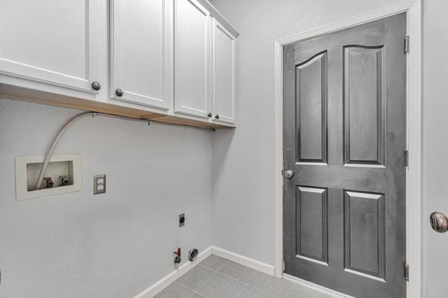 761 Gia Court, Hollister CA: https://media.crmls.org/mediaz/13ae7524-cddc-4cef-a468-86290c69604e.jpg