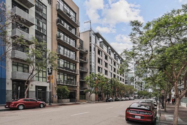 527 10th Ave, San Diego CA: https://media.crmls.org/mediaz/13af7518-ad7d-4a9a-859d-61968ee01aee.jpg