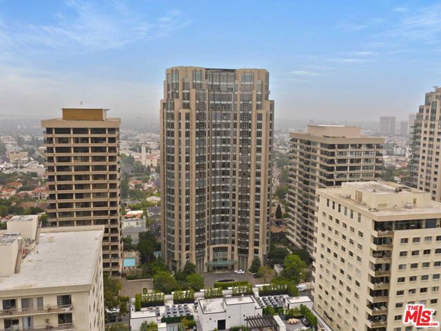 10776 Wilshire Boulevard, 603