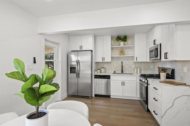 4138 Blackton Dr, La Mesa CA: https://media.crmls.org/mediaz/13b0bb98-b2df-4a9b-828c-0d177bd8011d.jpg