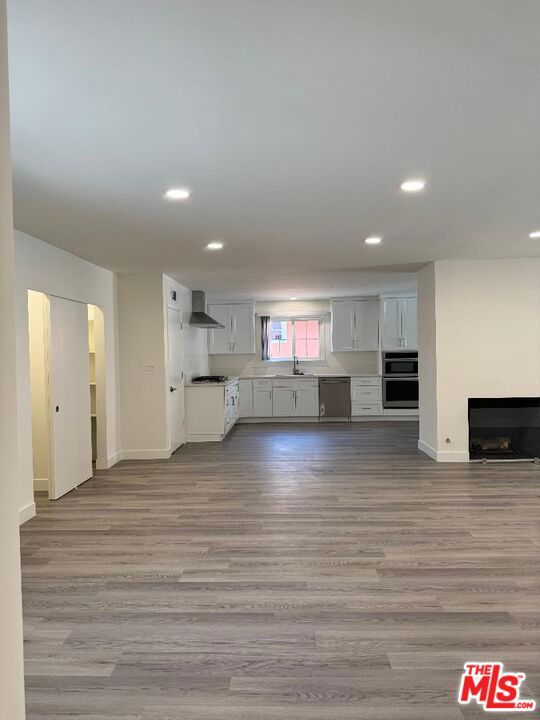 8408 Fable Avenue, West Hills CA: https://media.crmls.org/mediaz/13b0d213-eecb-4335-b1b0-8da3da3eb30e.jpg