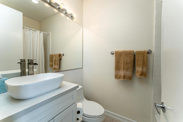 77363 Sky Mesa Lane, Indian Wells CA: https://media.crmls.org/mediaz/13b1e176-e1fc-4c15-b394-16b6ed252d35.jpg