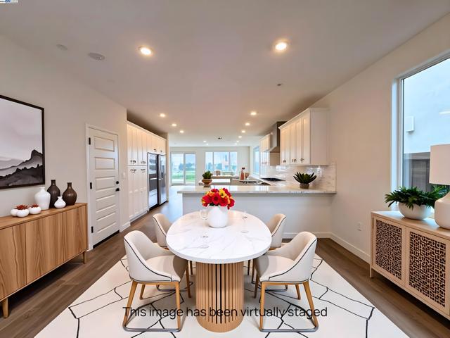 10349 Baldy Dr, Stockton CA: https://media.crmls.org/mediaz/13b21bbc-72e3-4b7e-9aa1-e54a82530387.jpg