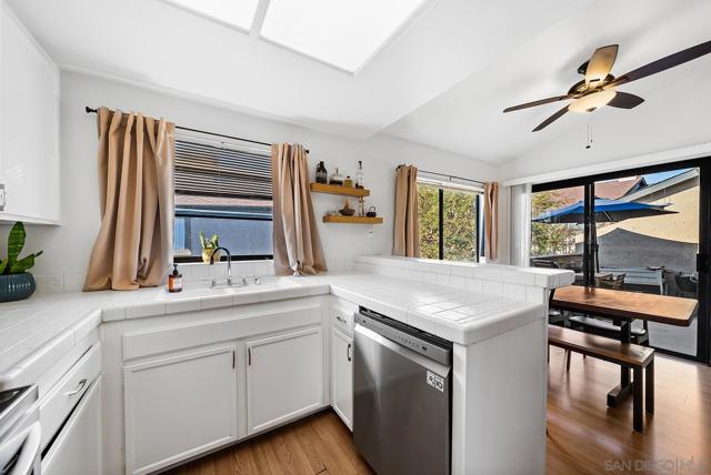 Image 11 of 50 For 3645 Avocado Village Ct  104