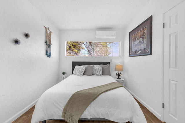 5797 Linda Lee Drive, Yucca Valley CA: https://media.crmls.org/mediaz/13b3926f-a2d6-4644-be98-6ad26f95f70a.jpg