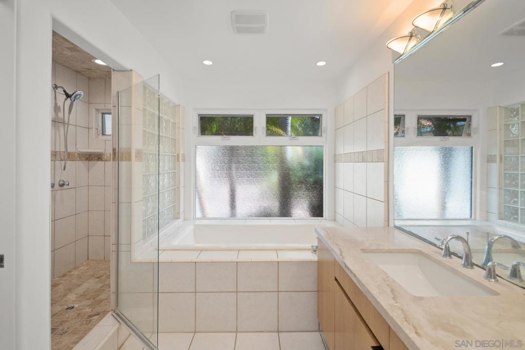 MLS #250041429SD image #12