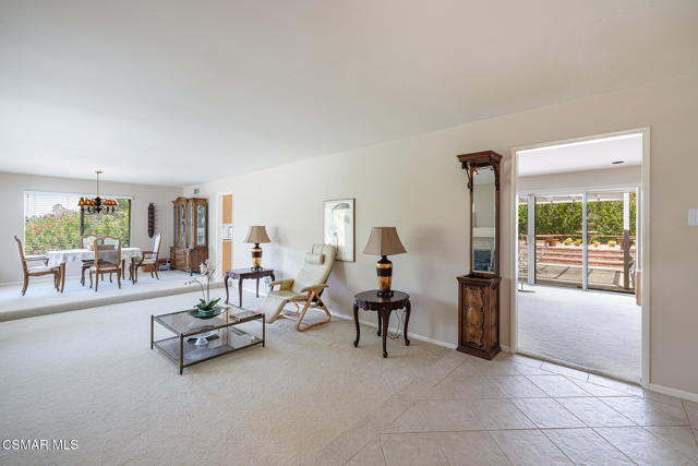 3804 Eddingham Avenue, Calabasas CA: https://media.crmls.org/mediaz/13b5e4b8-2bc9-40be-b628-01b07f53524c.jpg
