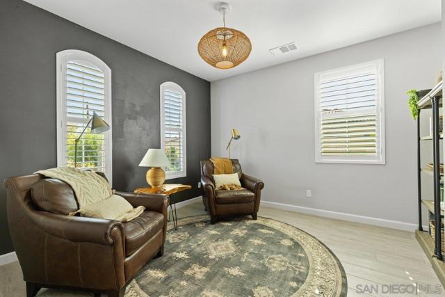 1217 Stockton Pl, Escondido CA: https://media.crmls.org/mediaz/13b611ef-55ef-45d6-b737-84ae0441e27e.jpg