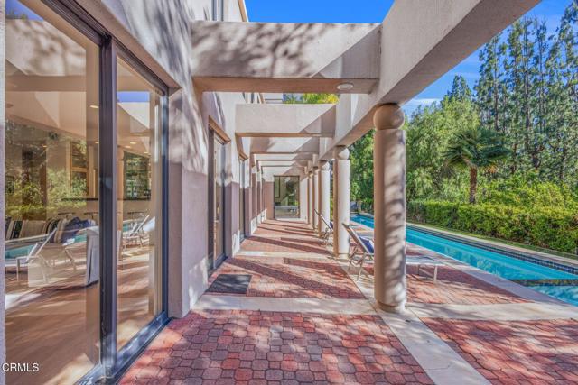 Detail Gallery Image 29 of 72 For 1265 Chateau Rd, Pasadena,  CA 91105 - 5 Beds | 5/2 Baths