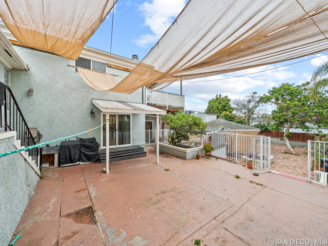 5949 Alleghany ST, San Diego CA: https://media.crmls.org/mediaz/13b6b3e3-eb46-40bc-b7ee-0307ab1fe266.jpg