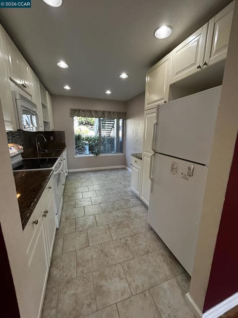2055 Cactus Ct, Walnut Creek CA: https://media.crmls.org/mediaz/13b6efae-6396-400c-8614-d9dd100eeec6.jpg