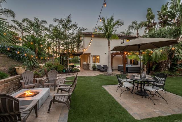 Detail Gallery Image 5 of 21 For 1210 Cypress Dr, Vista,  CA 92084 - 5 Beds | 4 Baths