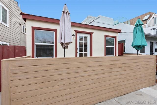 814 16 Pismo Ct., San Diego CA: https://media.crmls.org/mediaz/13b88e16-48d6-46af-ba63-bedec978fa5a.jpg
