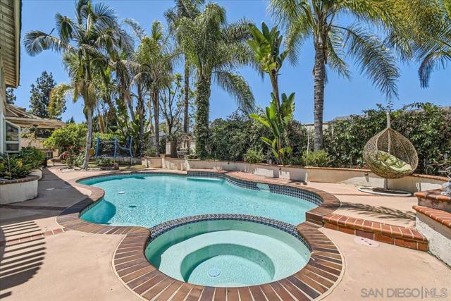 13422 Little Dawn Ln, Poway CA: https://media.crmls.org/mediaz/13b8b06f-0fe2-4da4-9b5a-d608a93599eb.jpg