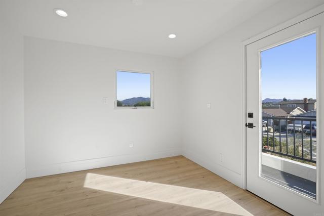 24611 Spadra Ln, Mission Viejo CA: https://media.crmls.org/mediaz/13b8ceca-0b19-41b4-a6b1-df0b275f9fb1.jpg