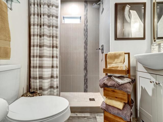 7 Ocotillo Lane, Palm Desert CA: https://media.crmls.org/mediaz/13b8dd42-42db-436b-b4f0-c0d9873c3638.jpg