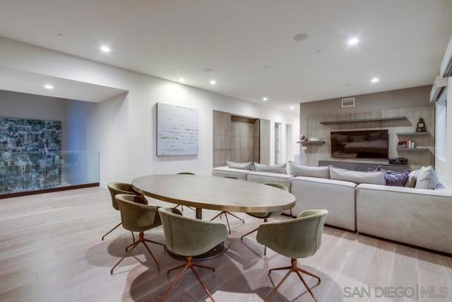 2885 Gate Three Place, Chula Vista CA: https://media.crmls.org/mediaz/13b8e32b-d09b-455d-8624-e48e7118f6b1.jpg