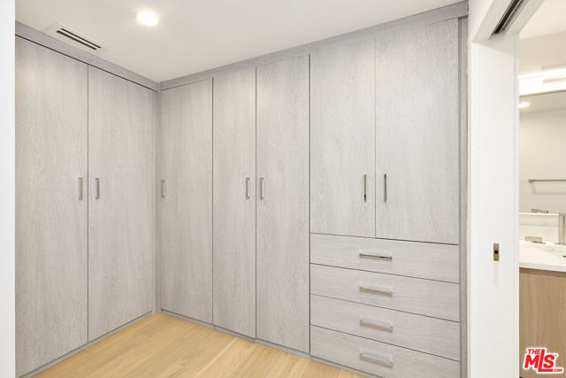 310 Beloit Avenue, Los Angeles CA: https://media.crmls.org/mediaz/13b9390f-f517-4060-b26f-de1125e3a7a0.jpg